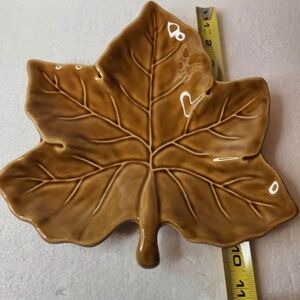 NEW pottery barn, gold leaf plates set of 4